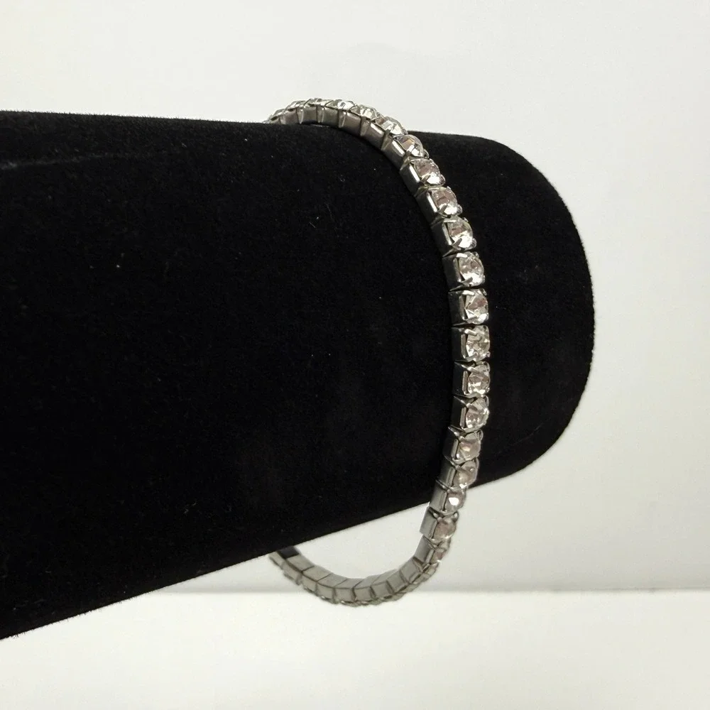Elegant Silver Tone Rhinestone Tennis Bracelet Sparkling Stretch Band Jewelry